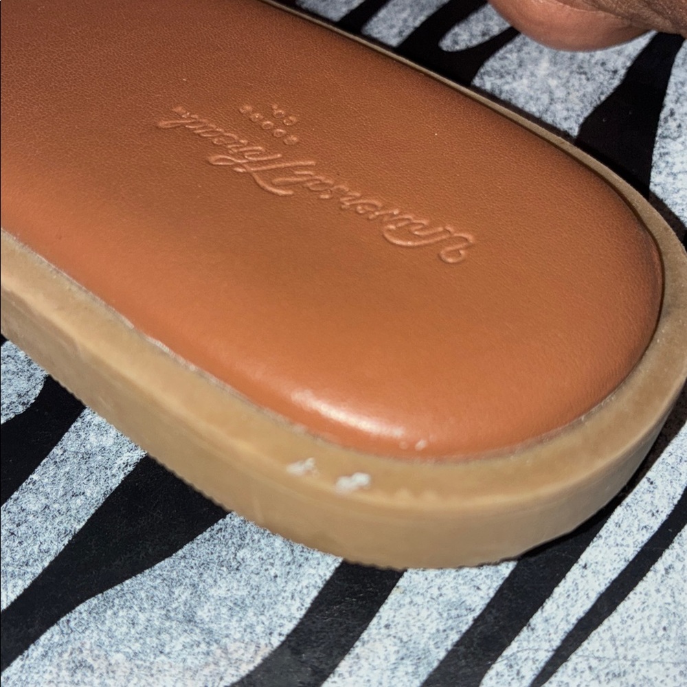 Women's Slide Sandals(Universal Thread) - Picture 16 of 16
